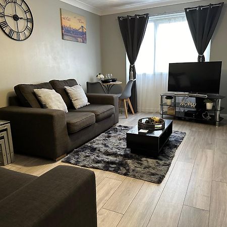 Modern Cosy Warm Home With Free Parking Chelmsford Exteriör bild