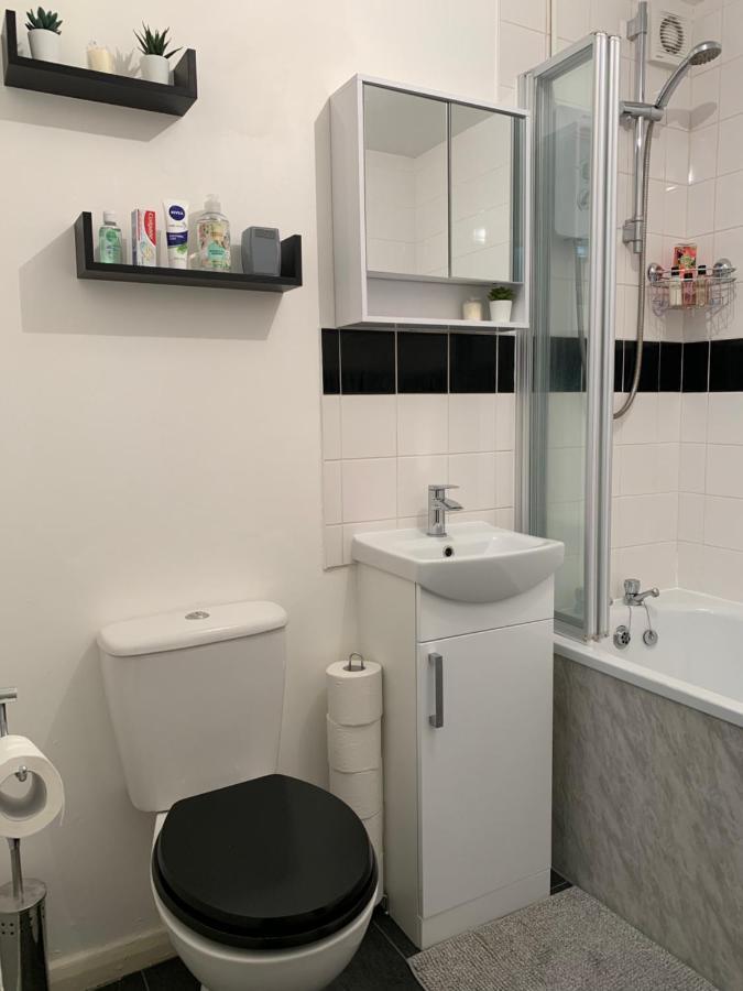 Modern Cosy Warm Home With Free Parking Chelmsford Exteriör bild