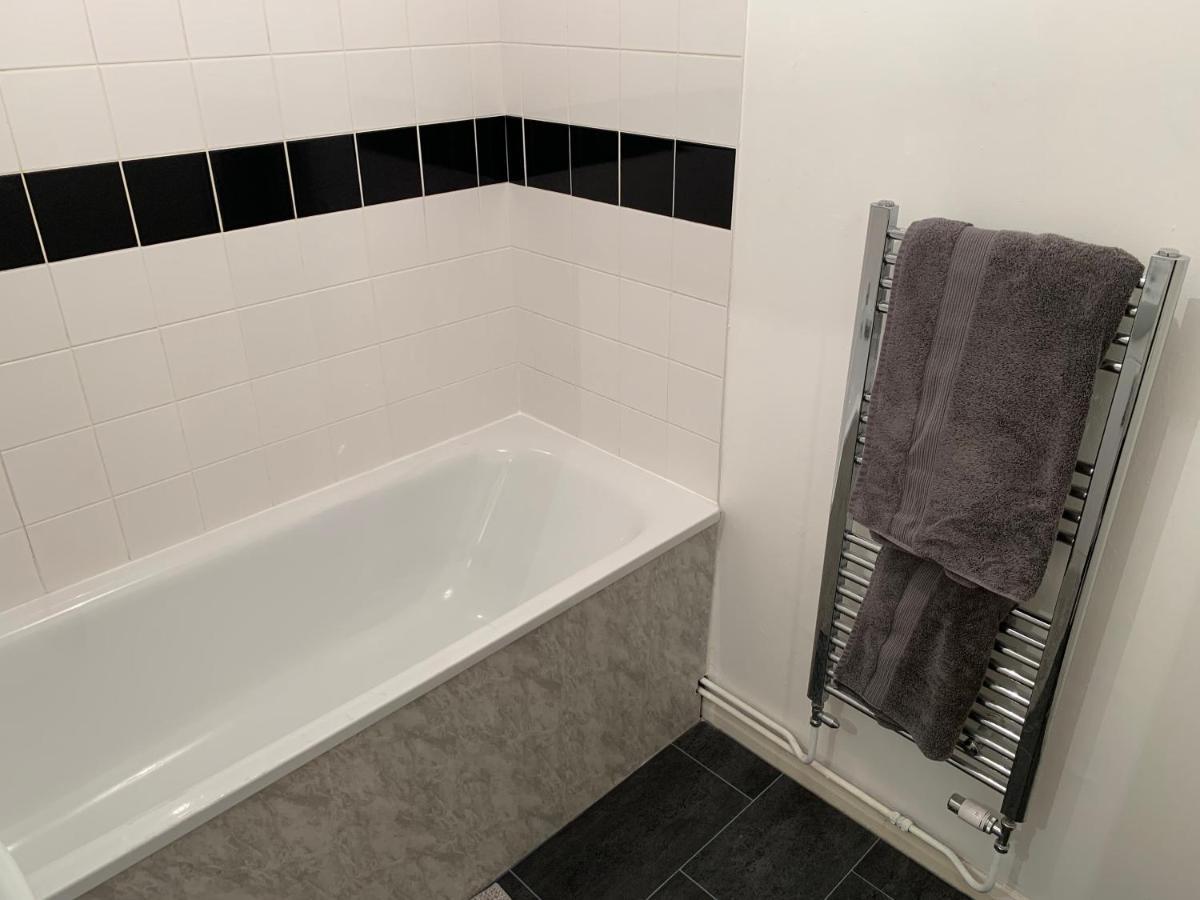Modern Cosy Warm Home With Free Parking Chelmsford Exteriör bild